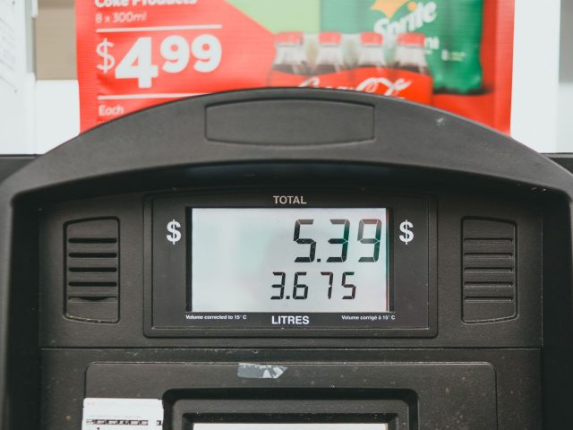 Dès le 1ᵉʳ octobre, une aide carburant pour les travailleurs concernés