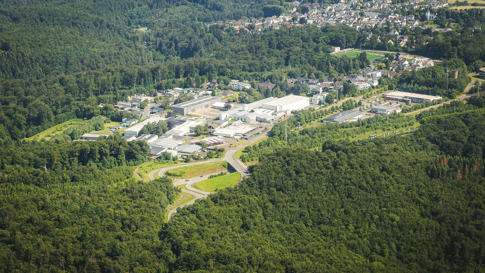 Ferrières-en-Gâtinais : la colère des riverains face à un projet classé Seveso près de la forêt
